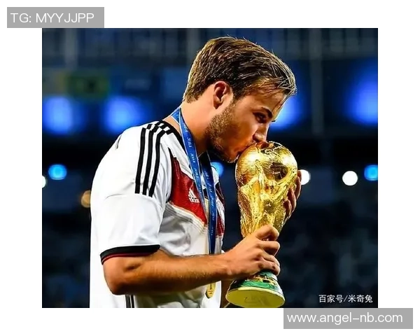 球星足球球衣收藏的魅力与价值探索：从经典到限量的珍稀之旅